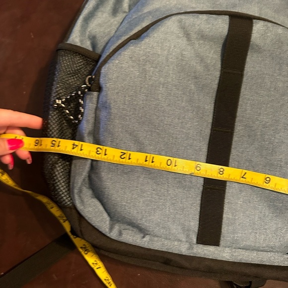 O’Neill backpack - Picture 3 of 6